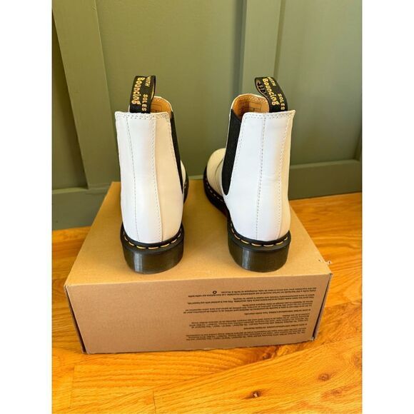 Doc Martens White Softy T Chelsea Boots 2976 Dr. Martens, Women’s Size 9 NIB NEW - Picture 11 of 16